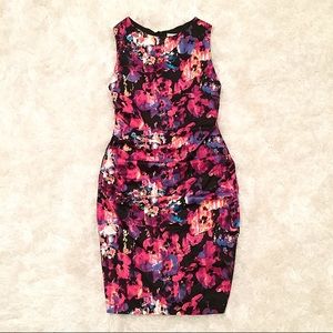 💕Gorgeous Floral Print Dress 💕